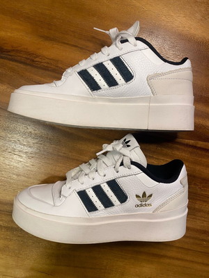 Adidas Originals Platform Sneakers EU 39 1/3 σαν καινούργια, λευκά με μαύρες ρίγες