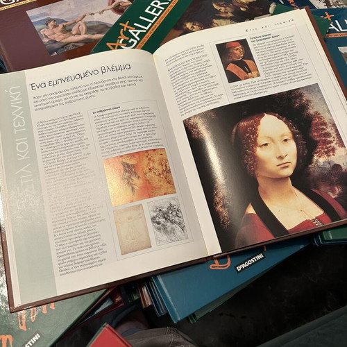 Art Gallery Collection 90 Hardcover Volumes Like New