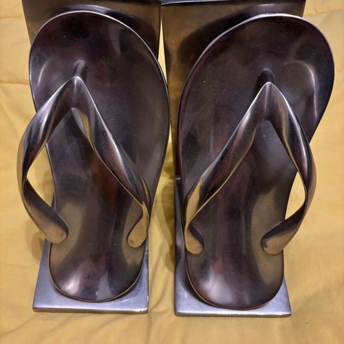 Metal Flip-Flop Bookends used