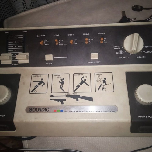 Soundic Retro Vintage Video Game Console used, collectible