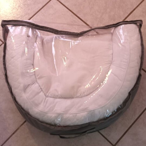 Greco Strom Cozy Hug baby nest like new, white quilted texture