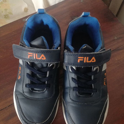 Fila athletic shoes size 31 used, blue, scratch closure