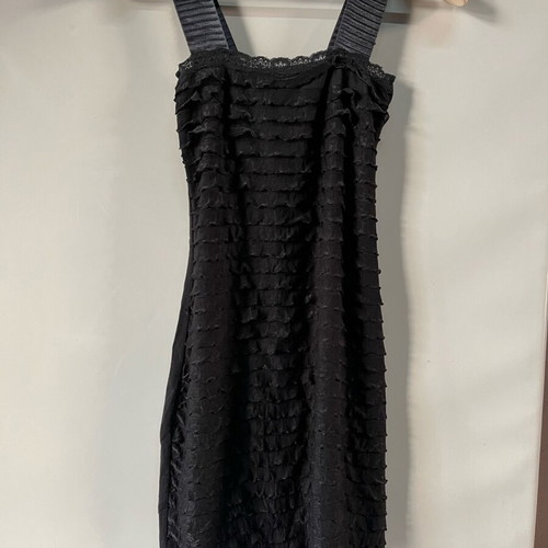 Nightdress new, size S, black with small strap unraveling