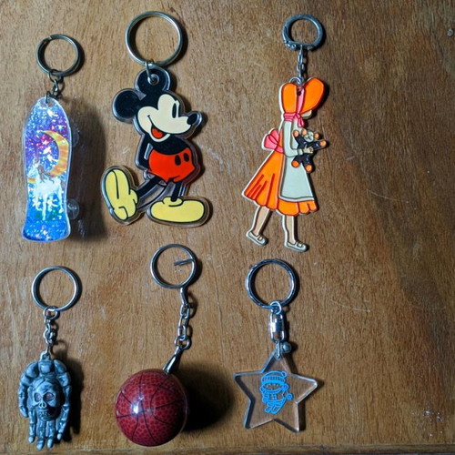 Keychains old, pack of 6 pieces