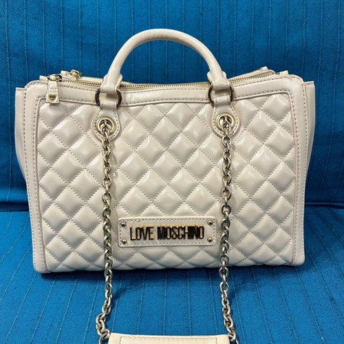 Love Moschino Ivory Quilted Shoulder Bag like new