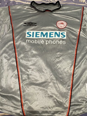 Olympiacos 2000-2001 Silver Jersey with Georgatos Print