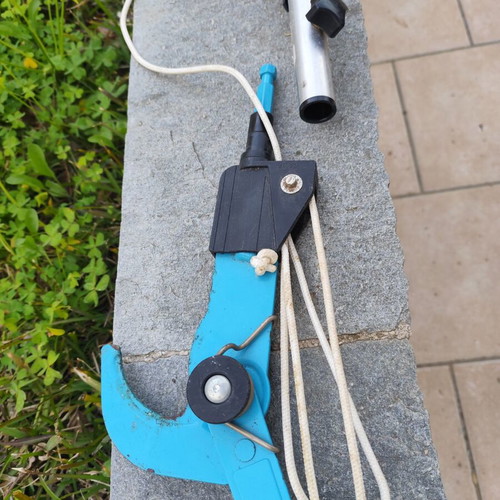 Aluminum Gardena 3m Combi-Type Pole with Pruner like new