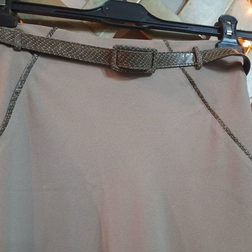 Cinema by Designer Zinas suit like new, beige with leather details