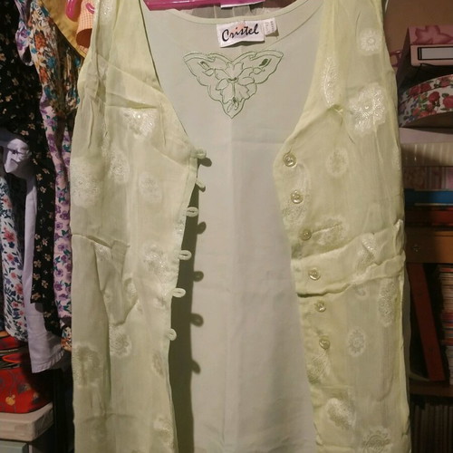 T-shirt with vest set sleeveless size Large like new