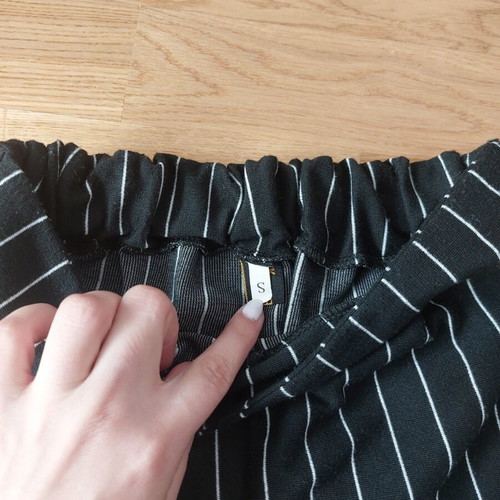 Women's striped pants like new, soft fabric with elastic waist