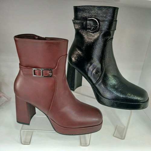 Women's boots new, black and burgundy