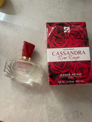 Cassandra Rose Rouge Eau de Parfum 100ml like new by Jeanne Arthes
