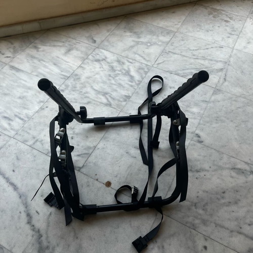 Car bike rack like new, holds 2 bicycles