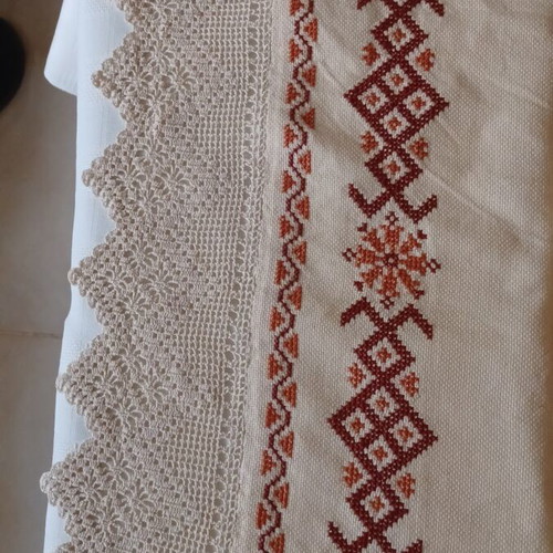 Embroidered linen table runners set of 2, handmade, new