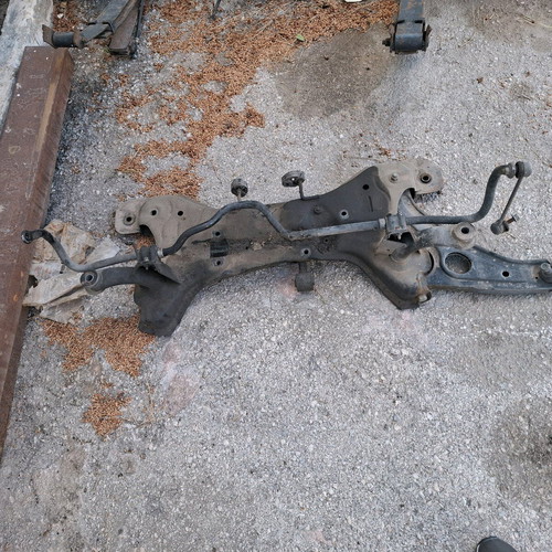 Hyundai Getz 07mod 1.1cc front subframe used