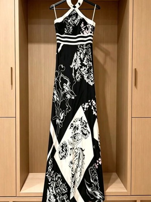 Satin maxi dress like new, black and white, size S