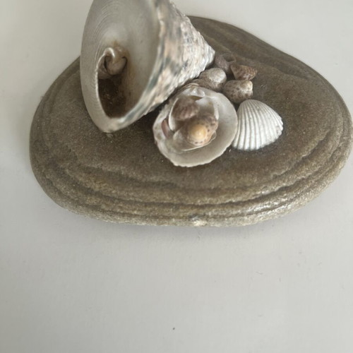 Decorative item with natural materials 12cm x 9cm new