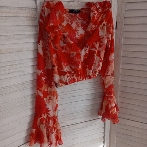 Erya crop top small medium like new, multicolor