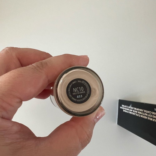 MAC Studio Fix Makeup SPF 15 NC10 new