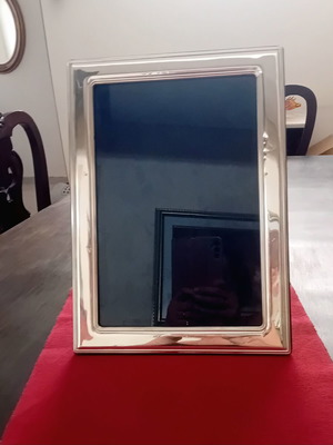 Ασημένια κορνίζα μεταχειρισμένη, 36x26 εκ., μπλε βελούδο πίσω πλευρά