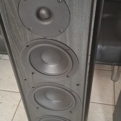 Jamo Classic 8 floorstanding speakers, 150-200W, 4 ohm
