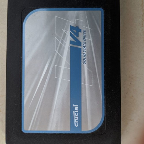 Crucial v4 SSD 32GB 2.5" SATA internal solid state drive