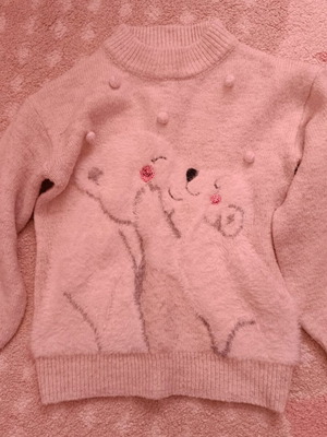 Primark sweater used beige-white with fluffy bears and pom poms 4-5 years