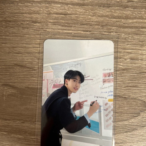 Stray Kids Clio collaboration Han photocard, official