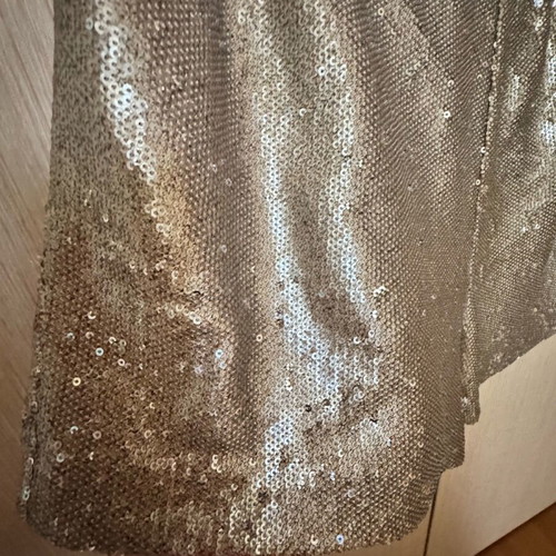 Mini Zara shorts like new with gold sequins and black elastic belt