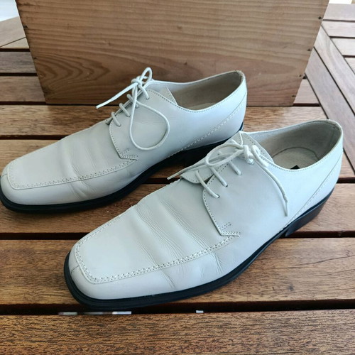 Raymont leather shoes like new, size 40, off-white