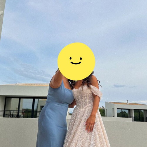 Primalicia wedding dress like new with detachable sleeves and train
