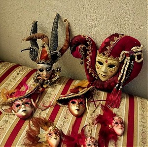 Επτά βενετσιάνικες διακοσμητικές μάσκες