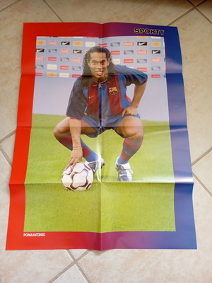 Sporty collectible posters pack of 3, like new, world football legends