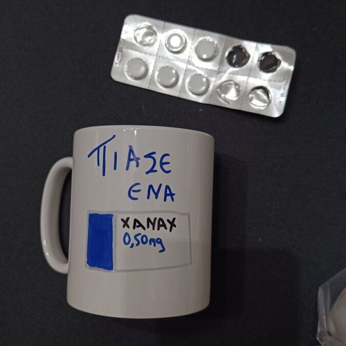 Mug "Piase ena xanax" new, white ceramic with message