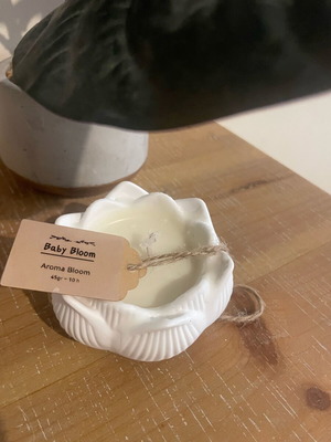 Sculptural Soy Candle Baby Bloom new, floral ceramic design