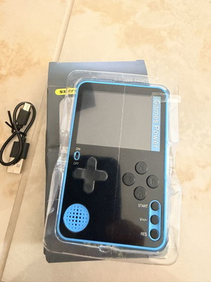 Pocket 500 Classic Game console new with 500 retro games