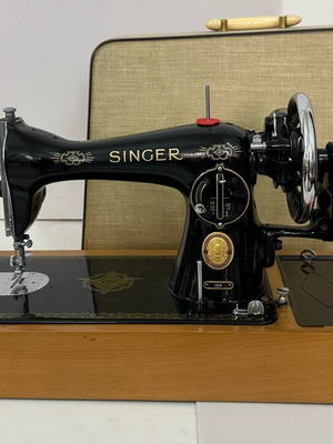 Singer 15K vintage ραπτομηχανή καινούργια, πλήρες σετ με βαλίτσα