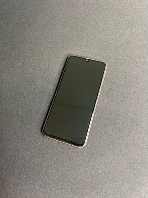 Samsung A40 64GB coral like new