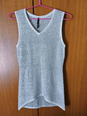 Knitted long sweater like new, silver with sequins