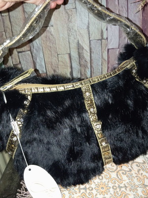 Fur shoulder bag new, black