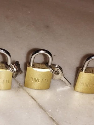 Moretti padlock set with 3 keys each like new