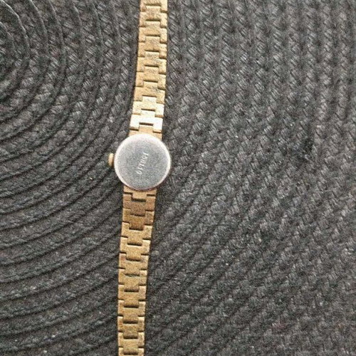 Chaika women's mechanical watch used, gold-tone