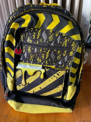 Backpack like new, modern for school and outings