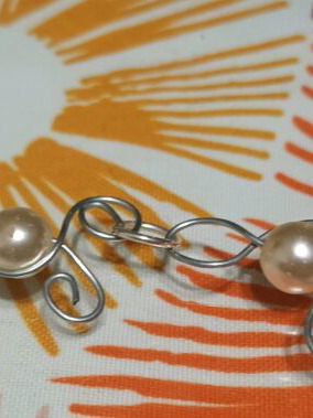 Handmade bracelet with pearls like new
