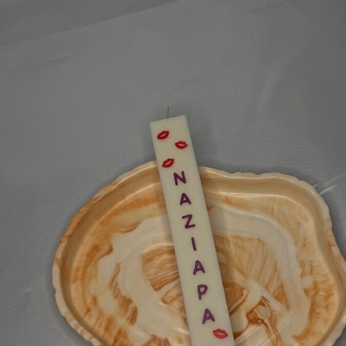 NAZIAPA Candle with Lilac Scent and Handmade Decoration