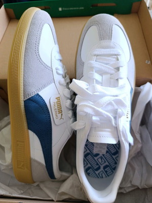 Puma Palermo sneakers size 44 new, white and blue leather