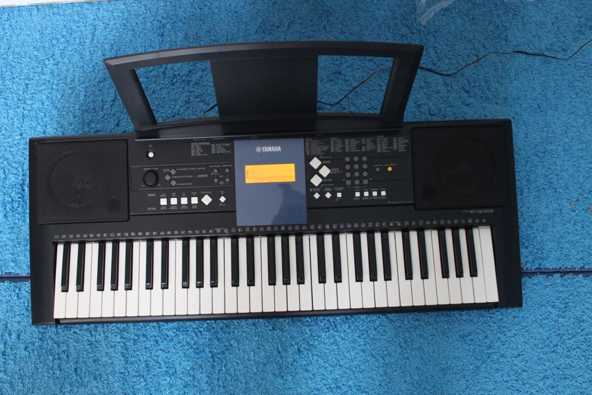 Yamaha PSR-E333 keyboard like new with… - € 140,00 - Vendora.cy
