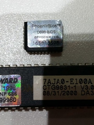 BIOS EPROM chips μεταχειρισμένα, σετ 2 τεμαχίων, λειτουργικά
