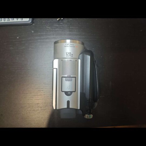 Sony DCR-SR90E camera 120X zoom like new