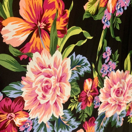 Stradivarius pleated skirt like new, black with multicolor flowers